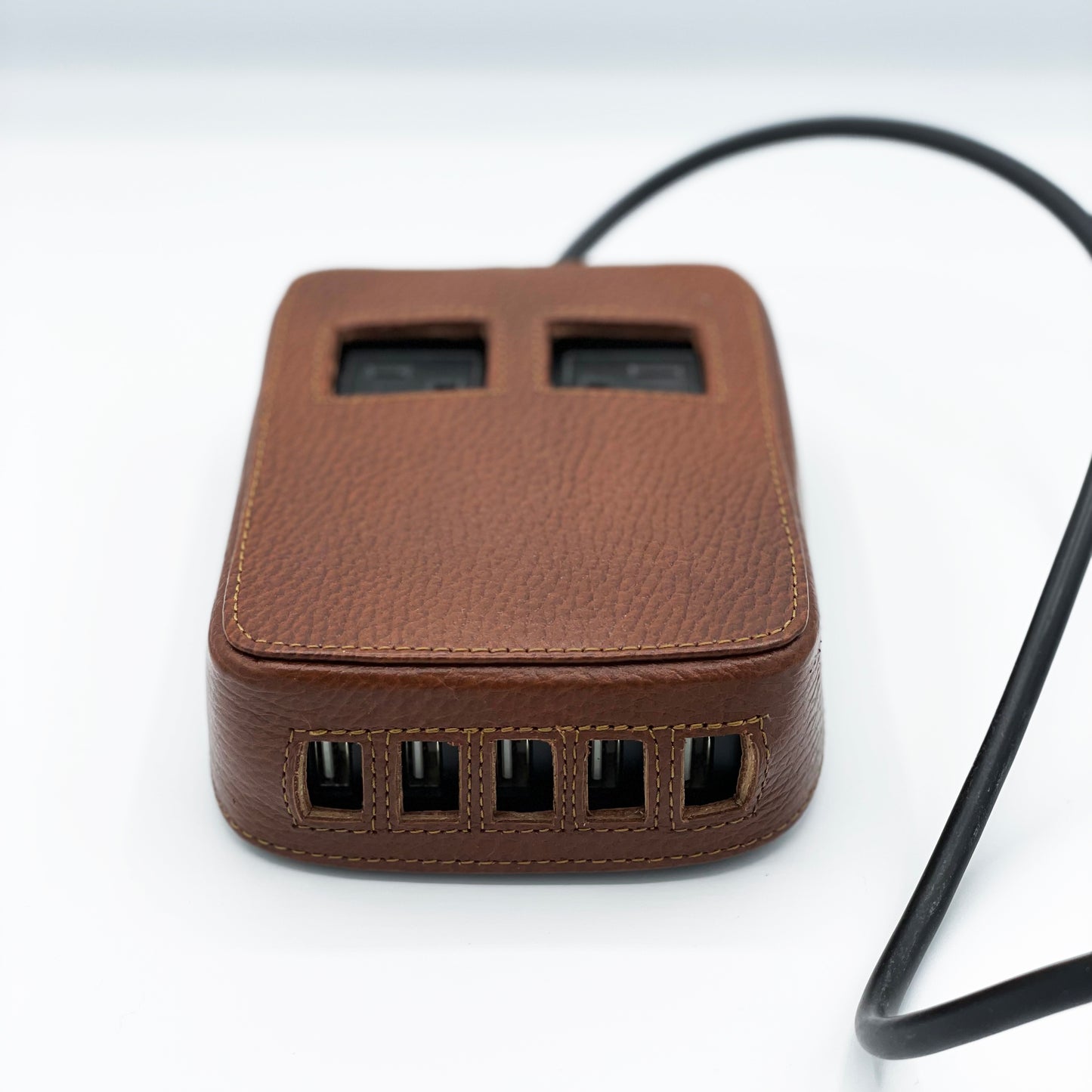 GUS Hospitality — Power Hub with Customizable Genuine Leather Cover