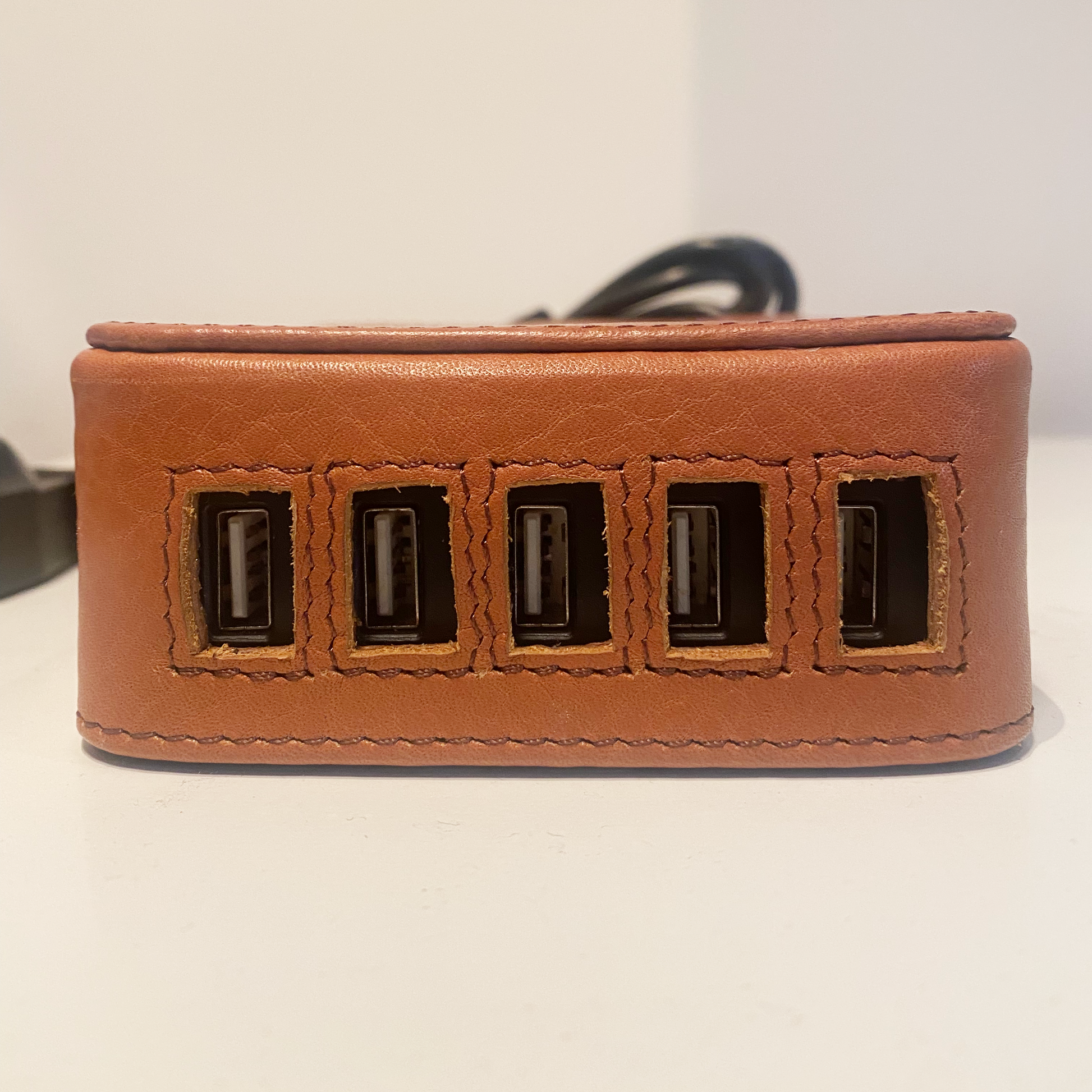 GUS Hospitality — Power Hub with Customizable Genuine Leather Cover