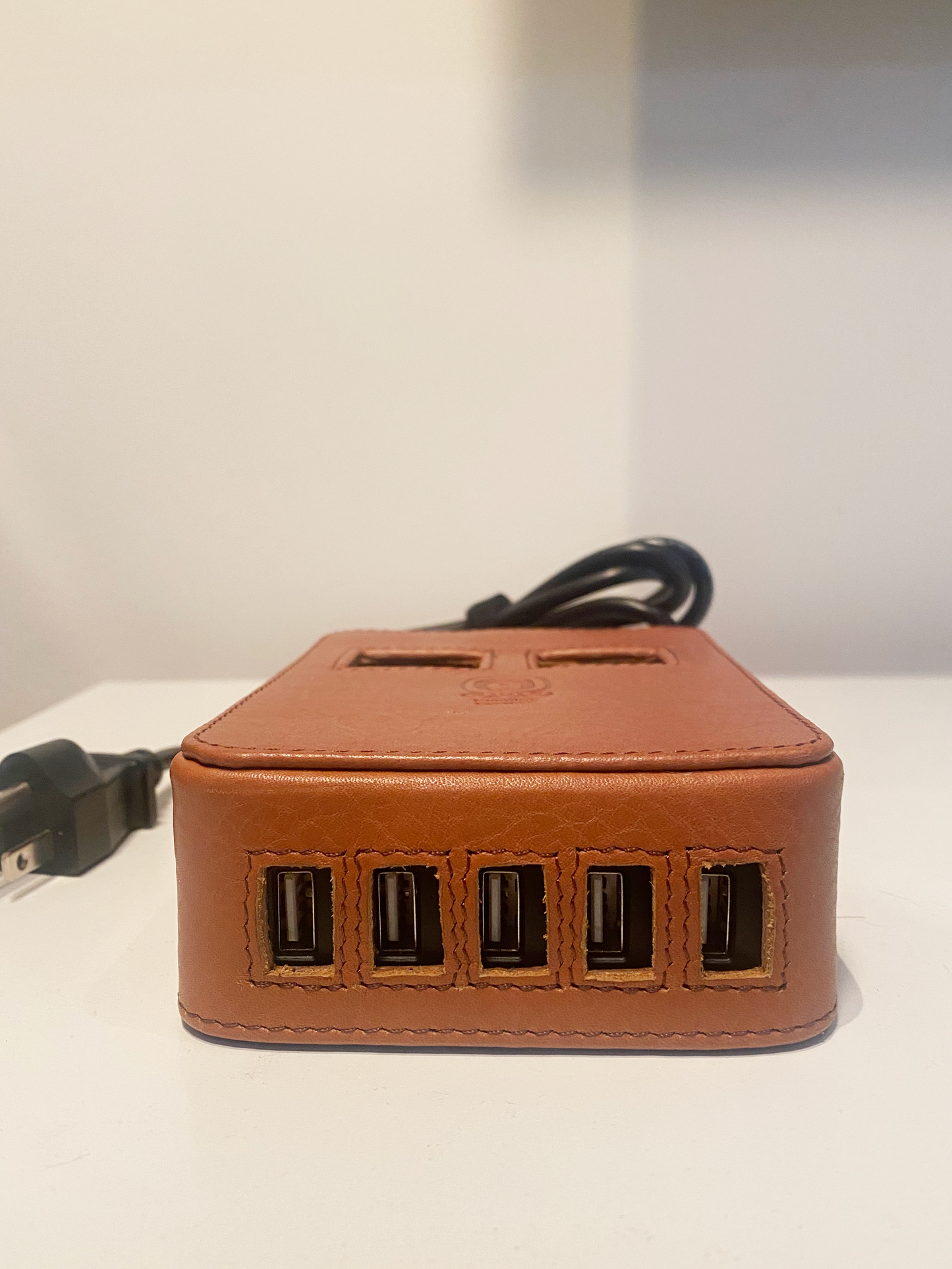 GUS Hospitality — Power Hub with Customizable Genuine Leather Cover